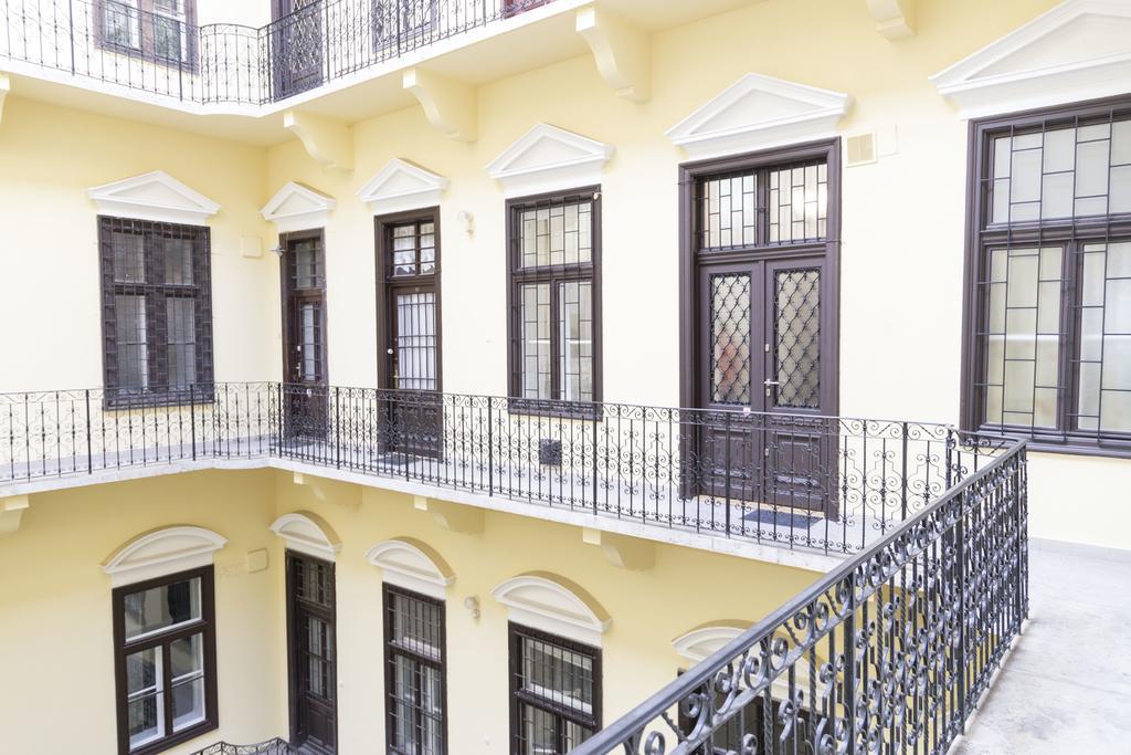 Superior Loft At Basilica Apartment Budapest Exterior photo